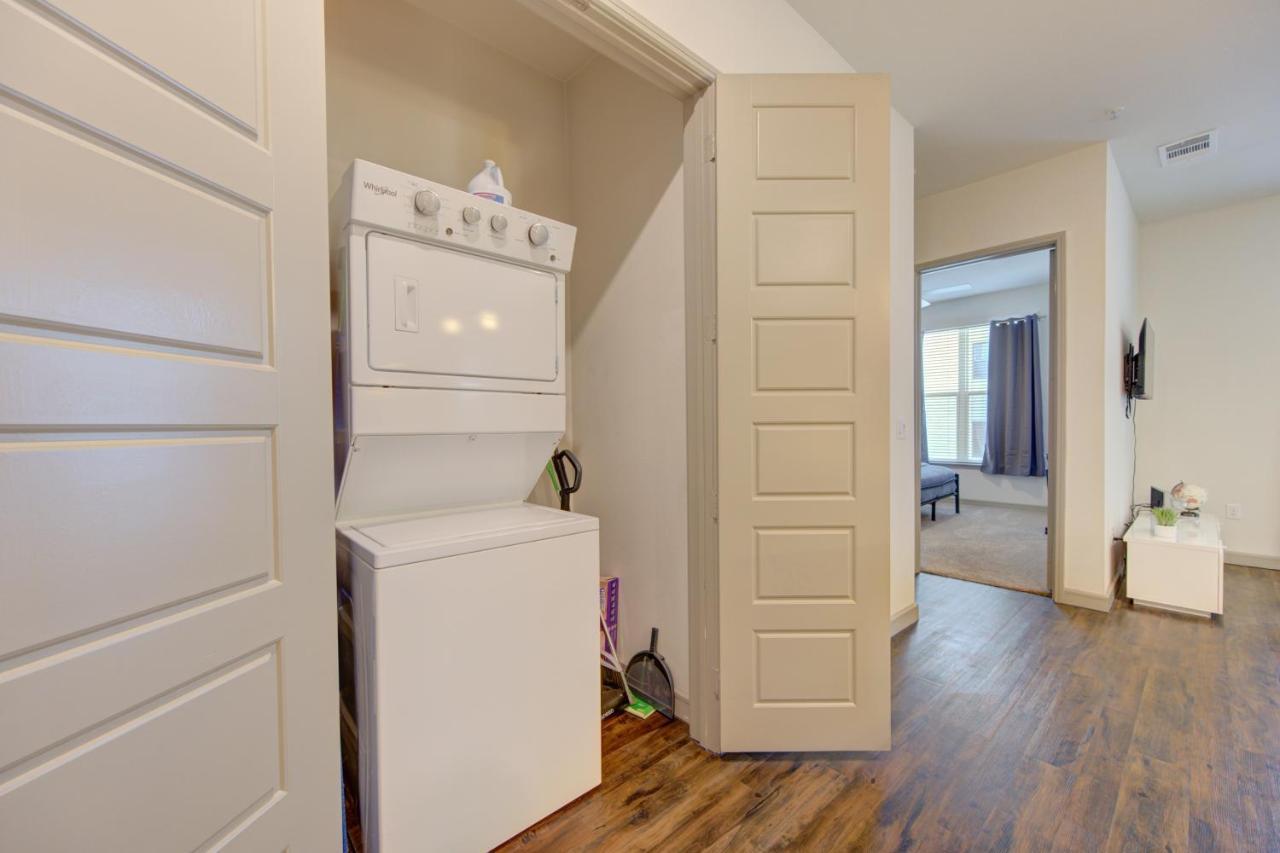 Urban Escape 1br,pool,gym,rooftop Serenity, Petsok Houston
